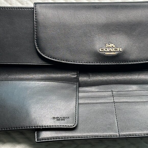 Coach Signature Long Wallet and Cardholder - Picture 6 of 9